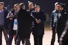 Μαχαίρωσαν αστυνομικό!