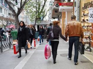 Φωτογραφία για Ανοικτά τα καταστήματα του Πειραιά την Κυριακή 30/12