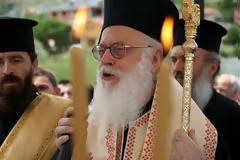Ακραίοι και φανατικοί θέλουν να διώξουν από την Αλβανία τον Αναστάσιο!