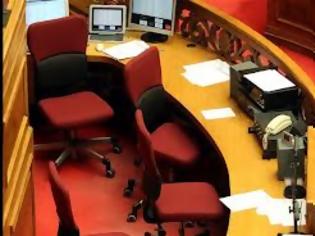 Φωτογραφία για Με τροπολογία η μισθολογική εναρμόνιση των υπαλλήλων της Βουλής