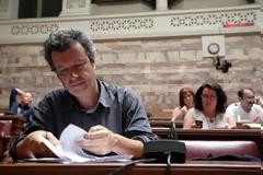 «Ο Τατσόπουλος μας κάνει ζημιά» λέει γνωστός συγγραφέας