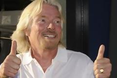 Ο ιδιοκτήτης της Virgin θα γίνει... αεροσυνοδός!