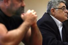 Χρυσή Αυγή: Μας πολεμούν όλα τα κόμματα της βουλής και οι Ευρωπαίοι επίτροποι