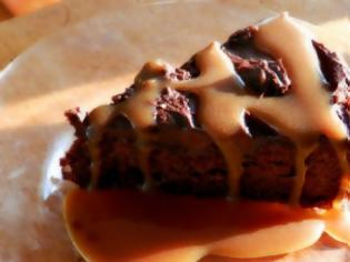 Φωτογραφία για Η συνταγή της ημέρας: Κέικ σοκολάτας με καραμελένια επικάλυψη