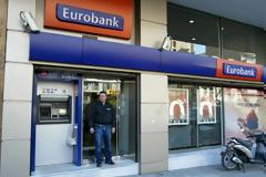 Ακράτα: Το μπουτόν δεν ήχησε ποτέ - Πάνω από 400.000 η λεία – Κρατούσαν χειροβομβίδα οι ληστές