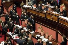 Ιταλία: Η γερουσία ενέκρινε τον προϋπολογισμό του 2013
