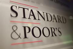 Δεν αναβάθμισε η Standard & Poor's τις τέσσερις μεγάλες ελληνικές τράπεζες