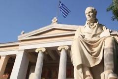 Οι καθηγητές πανεπιστημίου διαμαρτύρονται για τις επιπλέον μειώσεις στις συντάξεις τους