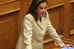 Μπακογιάννη: Ατολμο και αντιαναπτυξιακό το φορολογικό