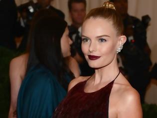 Φωτογραφία για Burgundy σκούρα χείλη: Η απόλυτη τάση και πώς να την υιοθετήσεις (videos)