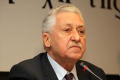 Χριστουγεννιάτικα κάλαντα στον Φώτη Κουβέλη από τον Όμιλο Βρακοφόρων Κρήτης