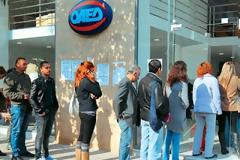 Θα έπρεπε να ντρέπονται που έκοψαν το 200άρι των μακροχρόνια ανέργων, αναφέρει αναγνώστης