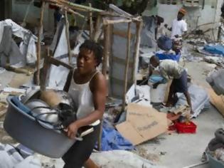 Φωτογραφία για Αϊτή: Τρία χρόνια μετά τον σεισμό ζουν σε καταυλισμούς