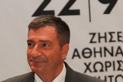Έριξαν... γιαούρτια στον Γιώργο Καμίνη!