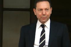 Στουρνάρας: Ορόσημο το 2013 για ένα καλύτερο μέλλον