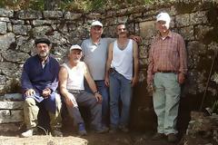 Ίδρυσαν εταιρία κάτοικοι σε μικρό χωριό και κάνουν έργα χωρίς χρήματα!