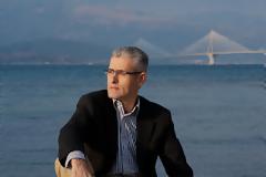 Άγγελος Τσιγκρής: «Χριστούγεννα με τους μισούς Έλληνες κάτω από το όριο της… αξιοπρέπειας!»