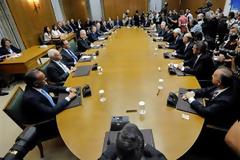 Σαμαράς προς υπουργούς: Ξεχάστε τις γιορτές
