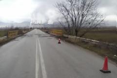 Έκλεισαν τις λακκούβες έστω και πρόχειρα