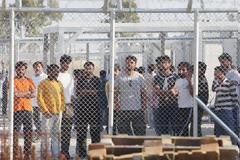 ΟΡΜΗΤΗΡΙΑ ΔΙΑΚΙΝΗΣΗΣ ΠΡΕΖΑΣ ΤΑ ΣΤΡΑΤΟΠΕΔΑ ΦΙΛΟΞΕΝΙΑΣ ΛΑΘΡΑΙΩΝ. ΠΑΚΙΣΤΑΝΙ ΕΠΙΧΕΙΡΟΥΣΕ ΝΑ ΚΑΝΕΙ ΤΟ ΚΕΝΤΡΟ ΤΕΚΕ