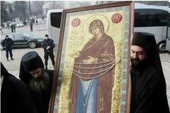 2431 - Οι πρώτες φωτογραφίες από την άφιξη της Ιεράς Εικόνας της Παναγίας της Γερόντισσας στη Σόφια