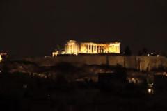 LE MONDE: Η Ελλάδα αναρρώνει οικονομικά, ένα αστέρι έρχεται από την Αθήνα