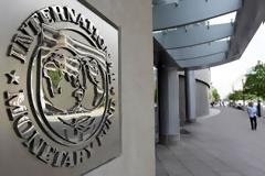 Συστάσεις από ΔΝΤ και ΕΕ για να μην υπάγονται σε ΦΠΑ οι μικρομεσαίοι