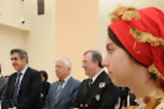 Ευχές και...απελευθέρωση του πλοίου