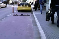 Παρκάρουν πάνω στο ποδηλατόδρομο στα Τρίκαλα