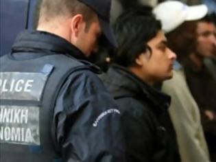 Φωτογραφία για Πάτρα: Στα χέρια της αστυνομίας πέντε παράνομοι μετανάστες