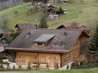 Φωτογραφία για Πλήρωσαν ένα... σκασμό λεφτά για Χριστούγεννα στην Αυστρία και πέτυχαν καλοκαίρι!