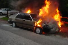 Εμπρησμοί αυτοκινήτων τη νύχτα στα Εξάρχεια