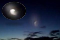 UFO  εμφανίζεται πάνω από την Αυστραλία (Gold Coast)