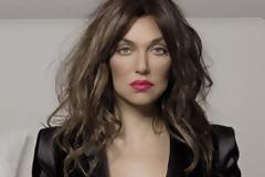 Οι sexy διαφανείς μπλούζες της Καίτης Γαρμπή!