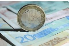 Θεαματική αποκλιμάκωση του ελλείμματος του προϋπολογισμού