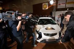 Διακρίσεις 2012: ‘Αυτοκίνητο της Χρονιάς’ και ‘Auto Trophy’ στο Ampera, ‘Χρυσό Τιμόνι’ στο Zafira Tourer και ‘Auto Trophy’ στο ADAM