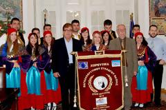 «Χριστουγεννιάτικα Κάλαντα στο Σεβασμιότατο Μητροπολίτη Πατρών κ.κ. Χρυσόστομο, στον Περιφερειάρχη κ. Απόστολο Κατσιφάρα, στο Δήμαρχο κ. Ιωάννη Δημαρά