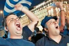 Έγγραφο-σοκ αποδεικνύει ότι η κυβέρνηση δεν διαπραγματεύθηκε καν τους μισθούς των ενστόλων