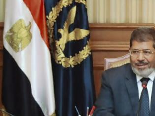 Φωτογραφία για Αίγυπτος: Το Σάββατο θα απευθυνθεί στην άνω βουλή ο Μόρσι