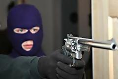 Εισέβαλλαν Χριστουγεννιάτικα σε σπίτι οικογένειας στην Κορινθία