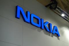 Η Nokia κοντράρει το Surface RT με δικό της tablet