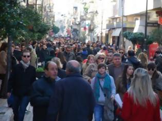 Φωτογραφία για Πάτρα: Εορταστική... παγωμάρα στην αγορά - Κατακόρυφη πτώση του τζίρου ακόμη και την Κυριακή που ήταν ανοιχτά τα καταστήματα