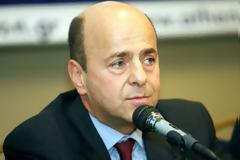 Πάει για ηρωική έξοδο