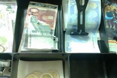 Απίστευτο κι όμως αληθινό: Ποντικός εισέβαλε στην ταμειακή μηχανή καταστήματος και ...έφαγε λεφτά!