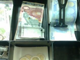 Φωτογραφία για Απίστευτο κι όμως αληθινό: Ποντικός εισέβαλε στην ταμειακή μηχανή καταστήματος και ...έφαγε λεφτά!