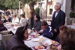 Πάτρα: Γεύμα αγάπης από τον Εμπορικό Σύλλογο για τα παιδιά του κέντρου 