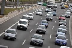 Αβάσταχτα τα τέλη κυκλοφορίας για τα λαϊκά νοικοκυριά