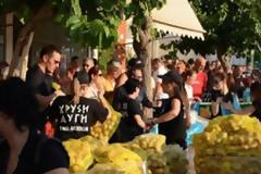 H Χρυσή Αυγή θέλει να μοιράσει τρόφιμα δίπλα από στέκι αντιεξουσιαστών στο Αγρίνιο!...