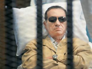 Φωτογραφία για Αίγυπτος: Στο νοσοκομείο ο Μουμπάρακ λόγω επιδείνωσης της υγείας του
