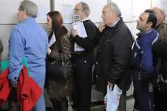 Ο κόσμος δεν έχει να πληρώσει χαράτσια, φόρους και τέλη